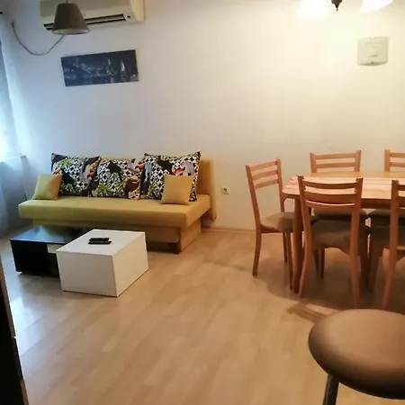 Apartman Lili *